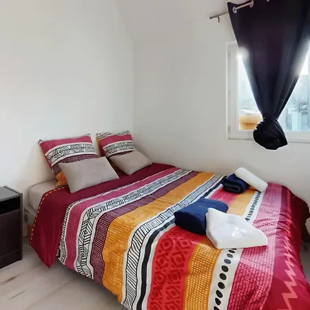 Pro Uniquement Pas Touristes Ou Familles