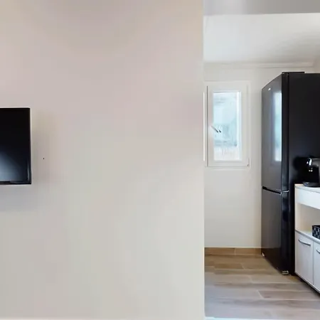 Appartement Pro Uniquement Pas Touristes Ou Familles *