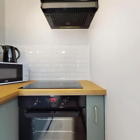 Pro Uniquement Pas Touristes Ou Familles Appartement Stains